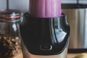 Read more about the article USB Portable Blenders: The Top 5 Picks for Smoothie Lovers in 2023